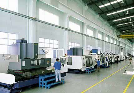 我國塑料機械吹瓶機行業利潤空間廣闊，機械研發創新推動發展